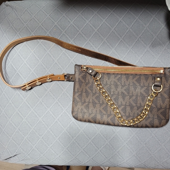Michael Kors Signature Logo Fanny Pack Belt Bag Wallet Brown - Picture 3 of 6
